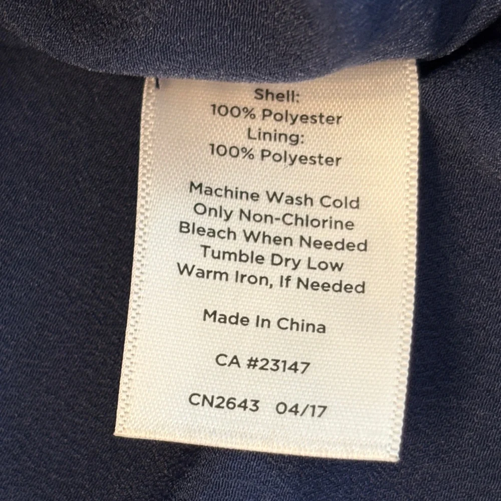 Talbots Floral Sleeveless Top Women’s Medium Tie Neck Navy Blue Blouse Office - Picture 7 of 10